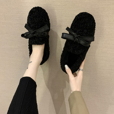 Alkalmi női puha cipő szalaggal