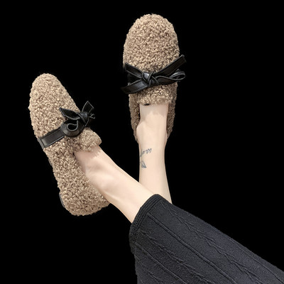 Alkalmi női puha cipő szalaggal