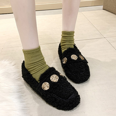 Pantofi de dama din puf cu elemente metalice