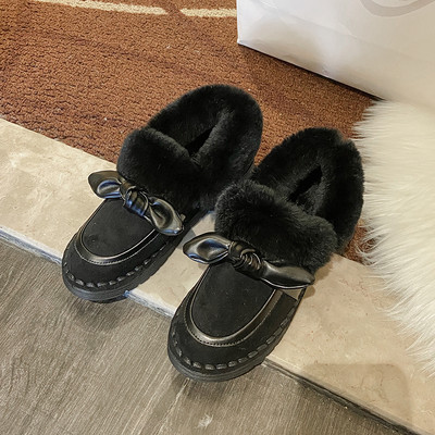 Öko velúrból készült őszi-téli női cipő pehellyel és szalaggal