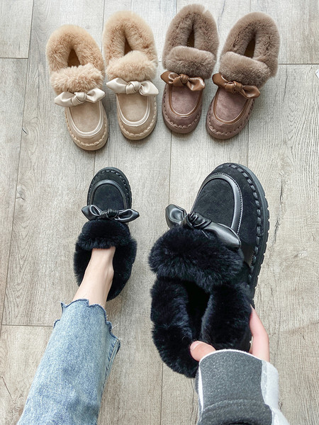 Öko velúrból készült őszi-téli női cipő pehellyel és szalaggal