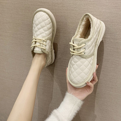 Új fűzős női bőrcipő modell