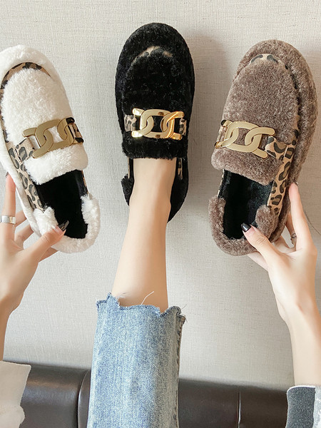 Új modell női plüss cipő lapos talppal, fém díszítéssel