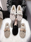 Alkalmi női pehelycipő szalaggal és lapos talppal