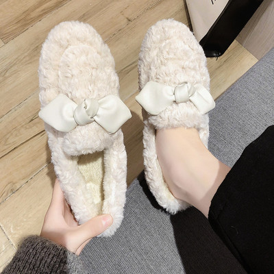 Alkalmi női pehelycipő szalaggal és lapos talppal