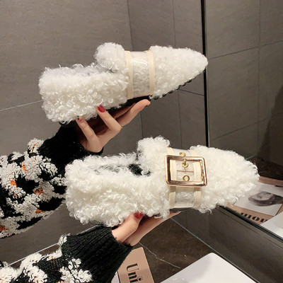 Ženske perje s ravnim potplatom i kopčama