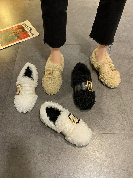 Ženske perje s ravnim potplatom i kopčama