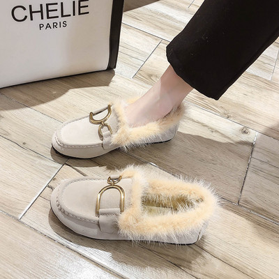 Alkalmi női cipő pehely és fém díszítéssel