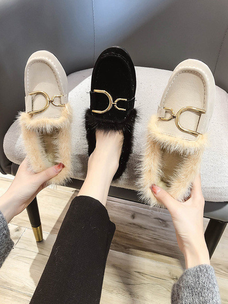 Alkalmi női cipő pehely és fém díszítéssel