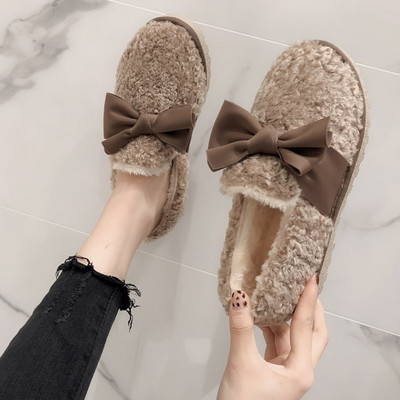 Alkalmi női pehelycipő szalaggal és lapos talppal - télire is alkalmas