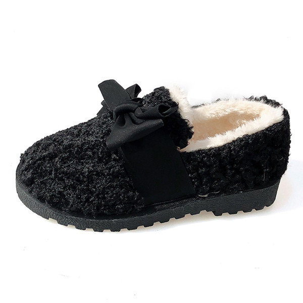 Alkalmi női pehelycipő szalaggal és lapos talppal - télire is alkalmas