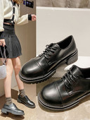 Műbőr alkalmi cipő fűzős fekete színben