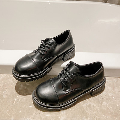 Műbőr alkalmi cipő fűzős fekete színben