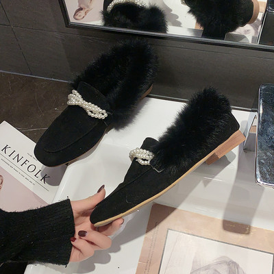 Női alkalmi cipő eko bőrből és gyöngyből