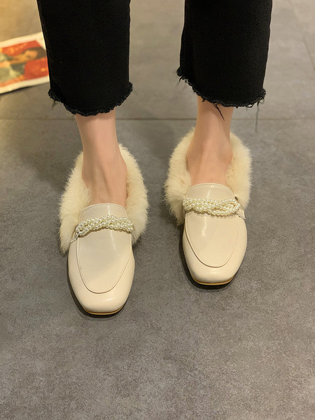 Női alkalmi cipő eko bőrből és gyöngyből