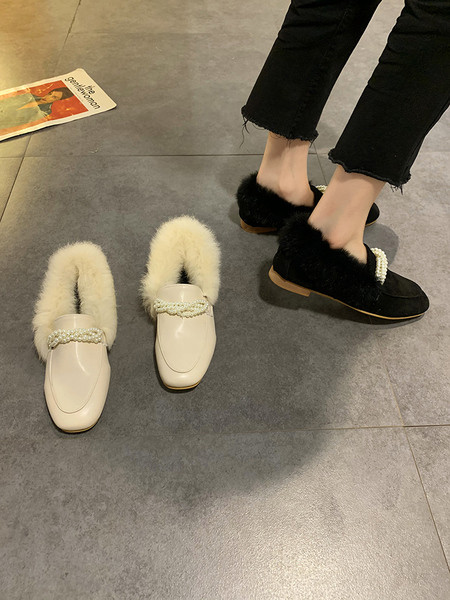 Női alkalmi cipő eko bőrből és gyöngyből