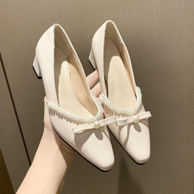 Μοντέρνα γυναικεία παπούτσια με κορδέλα και πέρλες