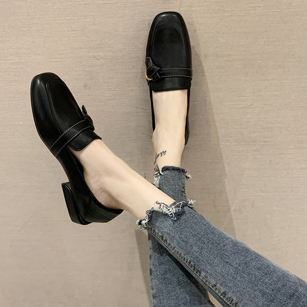 Alkalmi női cipő műbőrből