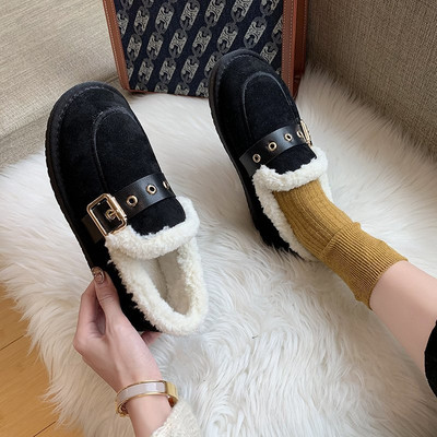 Alkalmi női cipő meleg béléssel és lapos talppal