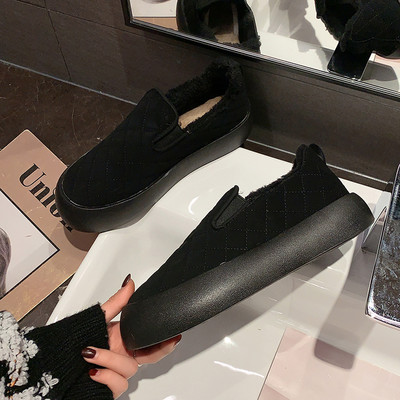 Bőr női alkalmi cipő lapos talppal