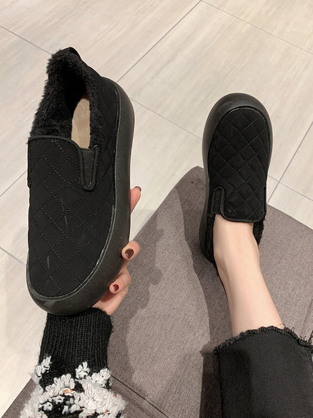 Bőr női alkalmi cipő lapos talppal