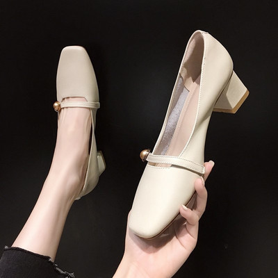 Női alkalmi cipő pánttal és szögletes sarokkal