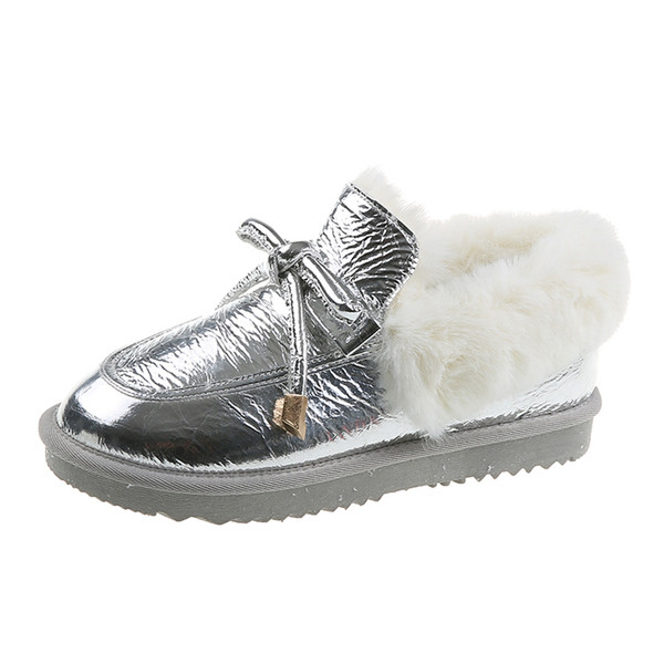 Női bőrcipő pehely és fűzővel