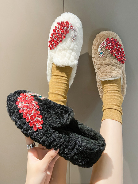 Női plüss cipő színes kövekkel