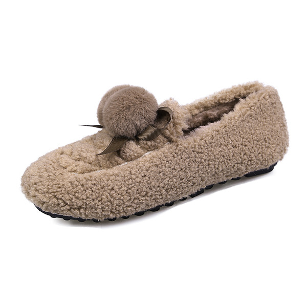 Modern női pehelycipő szalaggal