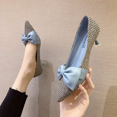 Új modell elegáns női hegyes cipő szalaggal