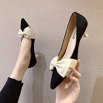 Új modell elegáns női hegyes cipő szalaggal