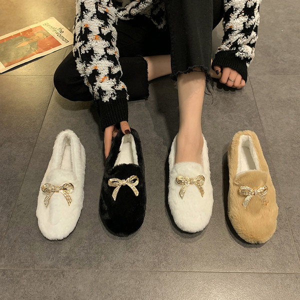 Lapos talpú női pehelycipő