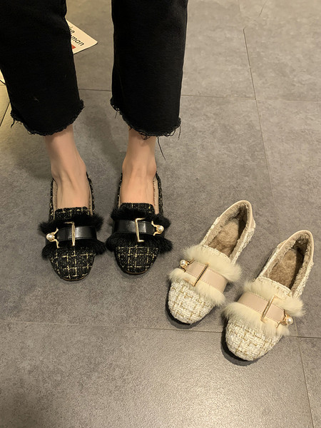 Női alkalmi cipő csattal