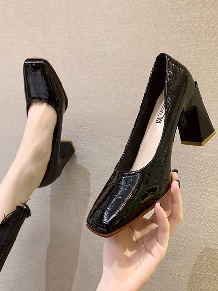 Női alkalmi cipő eko bőrből, szögletes sarokkal