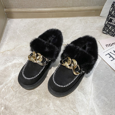 Téli alkalmi női cipő pehellyel és fémlánccal