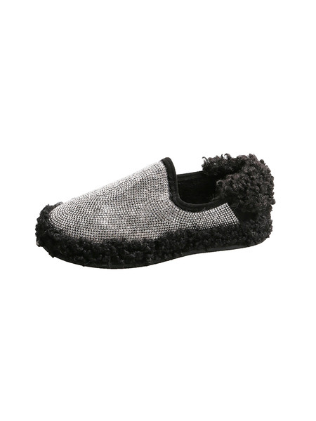 Új modell női cipők lapos talppal és kövekkel