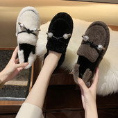 Modern női pehelycipő fűzővel