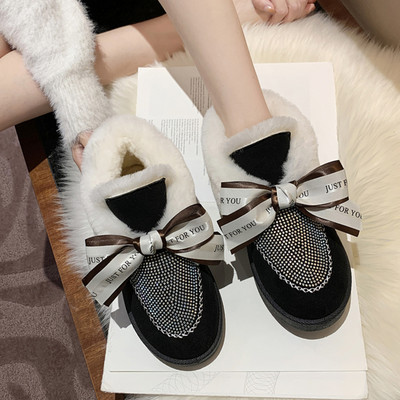 Alkalmi női cipő kövekkel és szalaggal