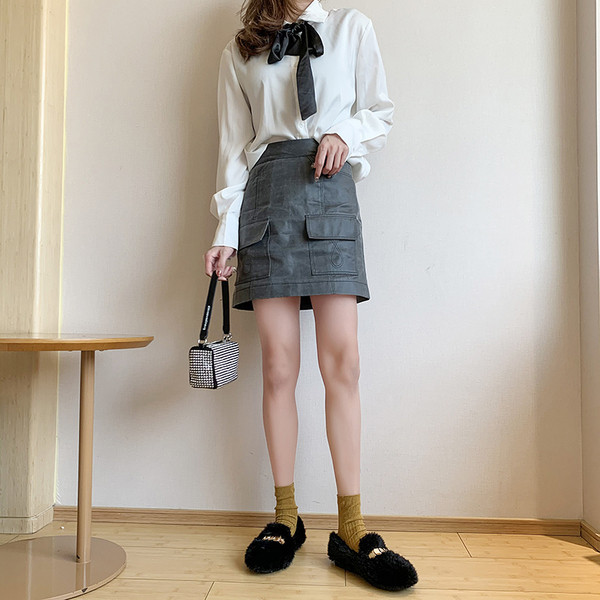 Női pehelycipő fém elemmel, lapos talppal