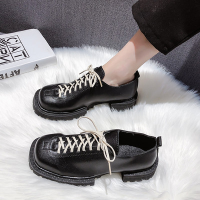Fekete bőr cipő fűzős télre