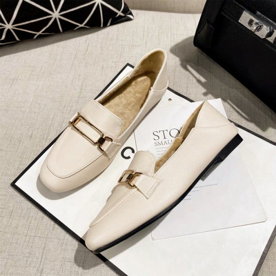 Alkalmi női bőrcipő - lapos talppal