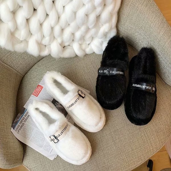 Női alkalmi cipő pehelyfelirattal