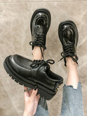 Crne ženske casual cipele od umjetne kože sa vezicama