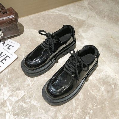 Crne ženske casual cipele od umjetne kože sa vezicama