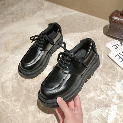 Crne ženske casual cipele od umjetne kože sa vezicama