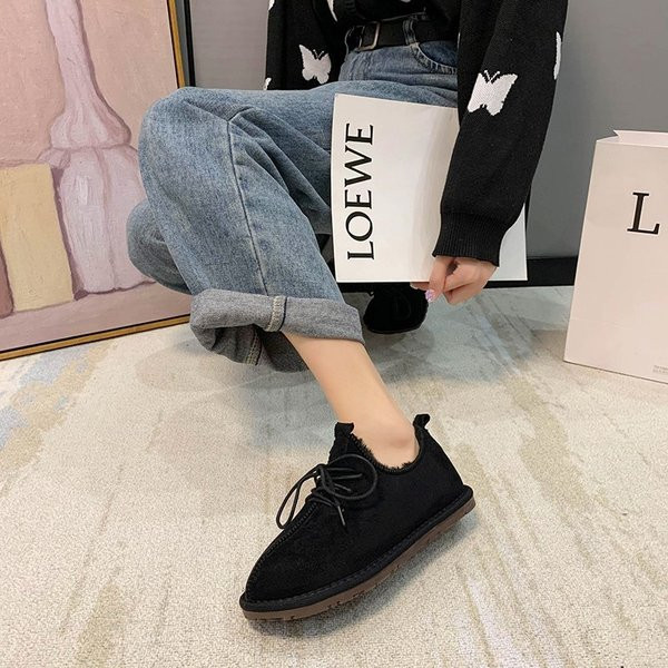 Alkalmi női bársonycipő fűzős, lapos talppal