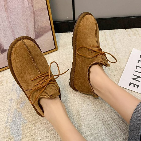 Alkalmi női bársonycipő fűzős, lapos talppal