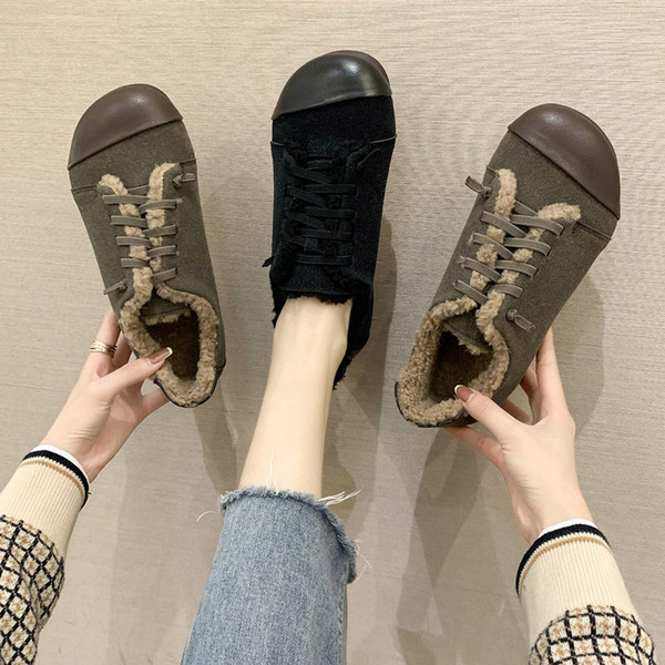 Új fűzős és pehelyes női cipőmodell