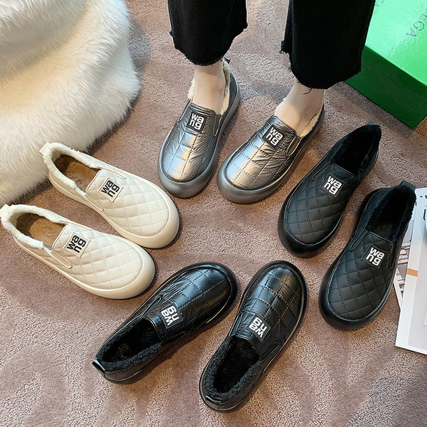 Női alkalmi cipő meleg béléssel és lapos talppal