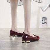 Modern női lakkcipő négyszögletes sarkú - két modell